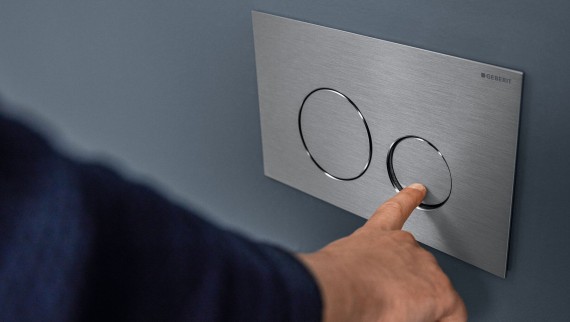 Placa de descarga elegante para sanita da gama Geberit Sigma40 Placa de descarga elegante para sanita da gama Geberit Sigma40